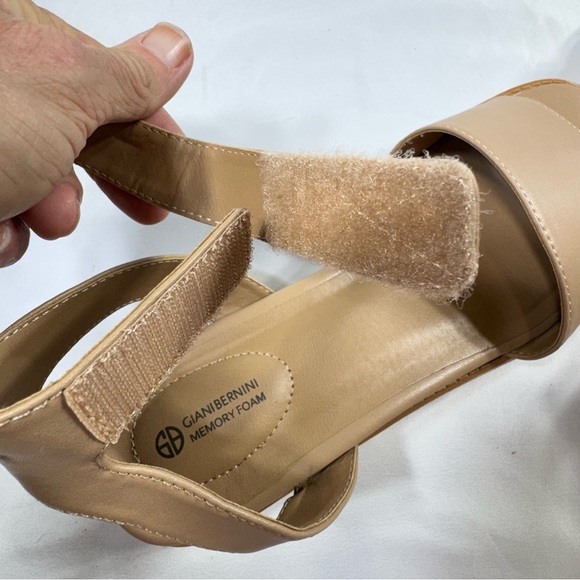 Giana Bernini Women's Constancia Ankle Strap Wedge Sandals - Picture 8 of 9